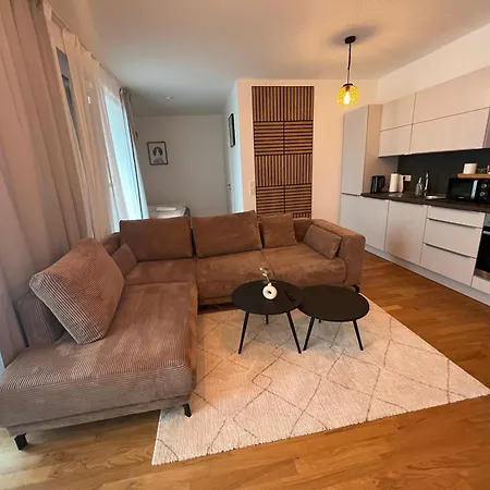 Apartment Queens Peak Cologne